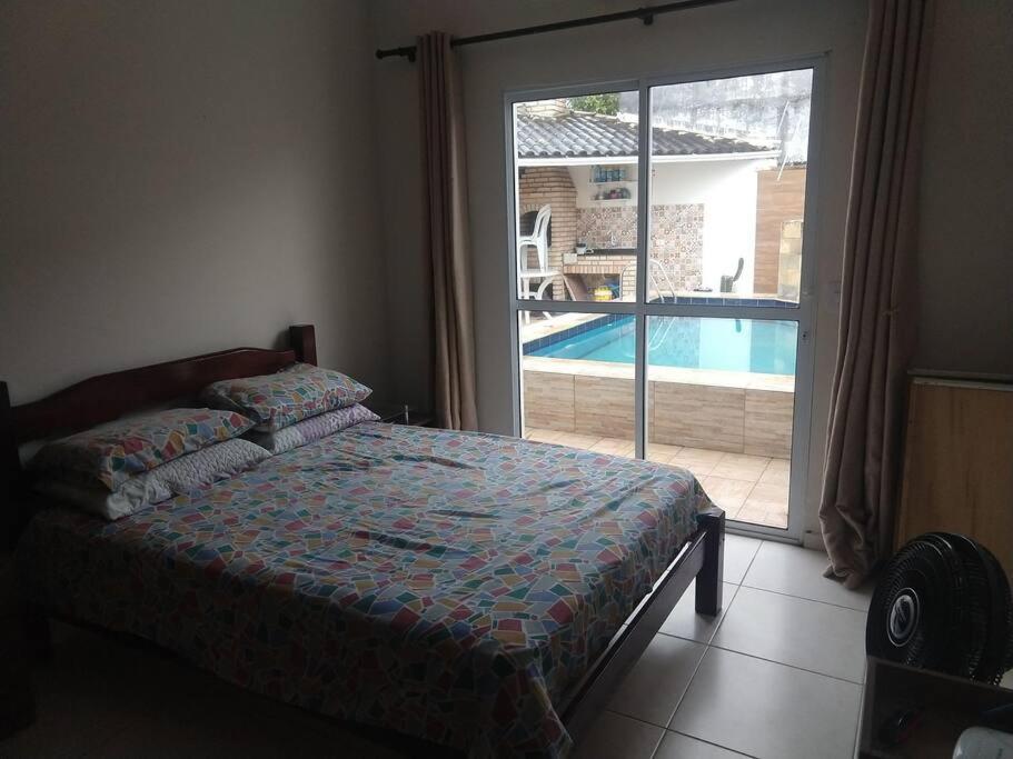 Casa Em Itanhaem Com 2 Quartos Garagem P 2 Carros, Churrasqueira, Piscina 200 M Da Praia Exterior foto